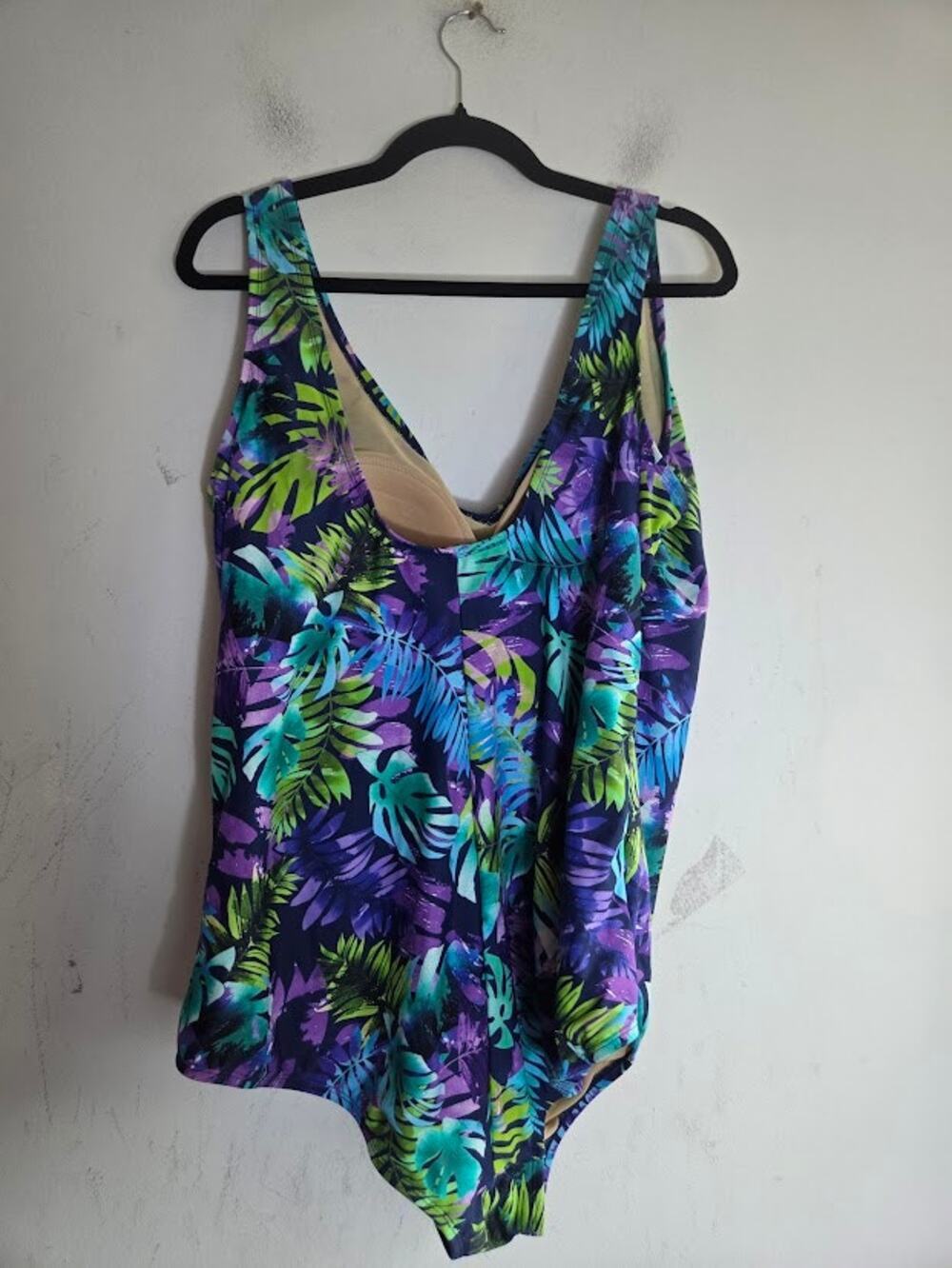 NWT Swimsuits for All Eloquii Purple Floral Built in Bra 1 Piece Swimsuit sz 26